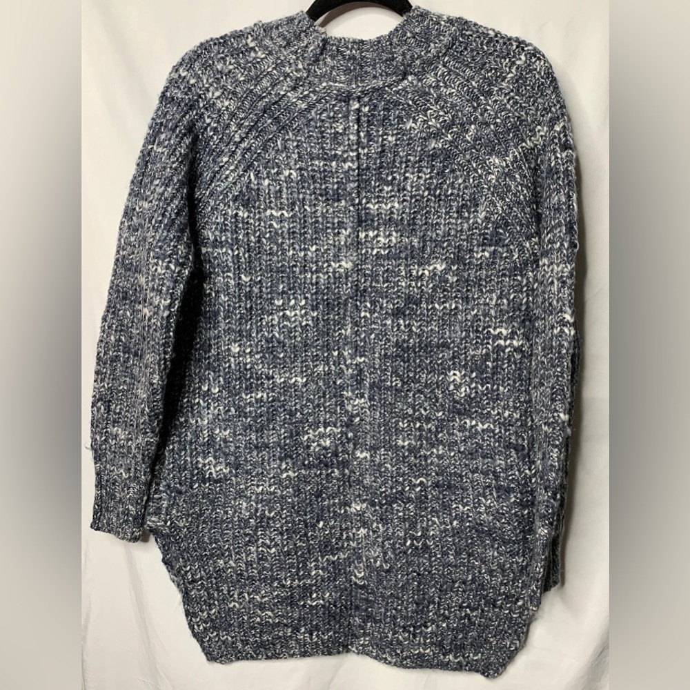 3/$20 Ruff Hewn Blue and White Knit Sweater LARGE - Picture 4 of 13